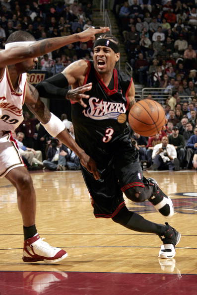 围绕高薪背 围绕高薪背